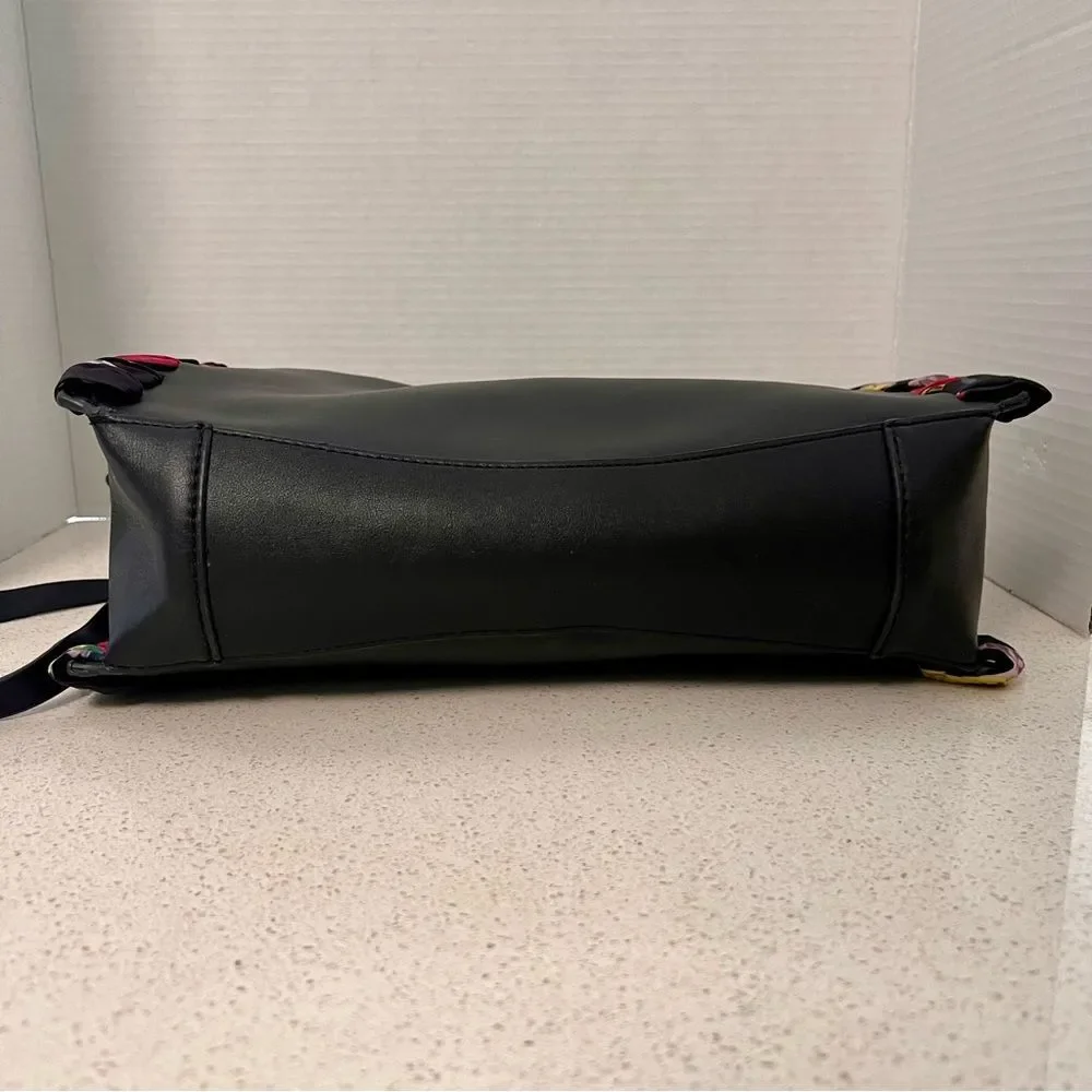 Betsey Johnson Wrapped Up In You Satchel E4